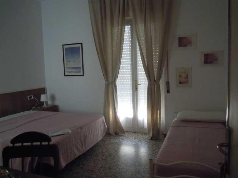 Hotel Del Mar Viareggio Room photo